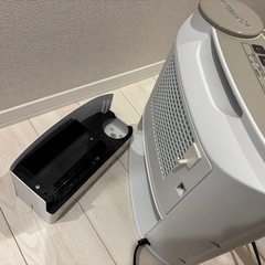 シャープ　HX-G120 プラズマクラスター搭載　加湿セラミックファンヒーターの画像