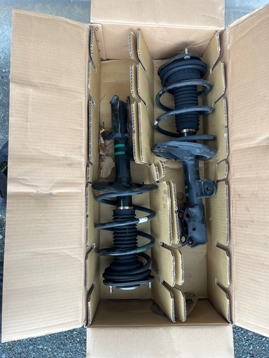 20ベルファイヤ純正ショックアブソーバー