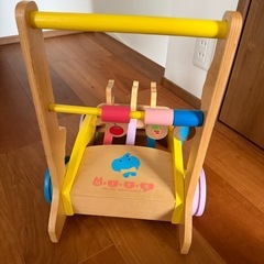 カタカタ手押し車の画像