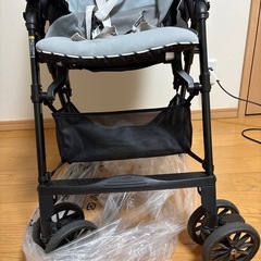 Combi ベビーカーの画像