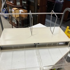 O2511-463 机上棚 ブックスタンド 引き出し2個付き キズ汚れサビ有り 中古の画像