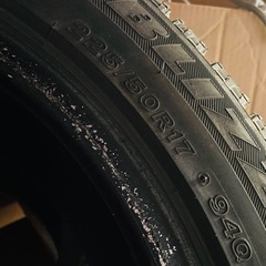 ブリザック スタッドレスタイヤの画像