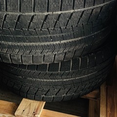 ブリザック スタッドレスタイヤの画像