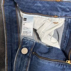 GU レディース スキニーデニム（ウエスト67cm）の画像