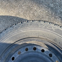 取り引き中中スタッドレスタイヤ145/80R13の画像