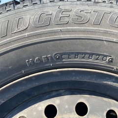 取り引き中中スタッドレスタイヤ145/80R13の画像