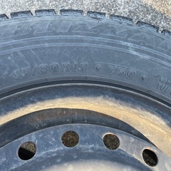 取り引き中中スタッドレスタイヤ145/80R13の画像