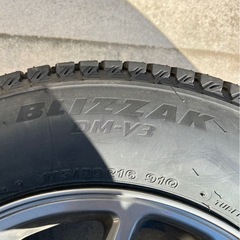 ジムニー スタッドレスタイヤ 4本セット 2023年製
の画像