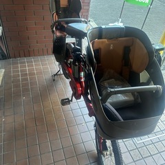 20インチ　ブリヂストン　BIKKE（ビッケ）　大容量バッテリー　前後チャイルドシート付き　三人乗り電動アシスト自転車の画像