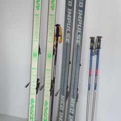 無料配達します🚚スキー板💖ストック💖まとめて💖の画像