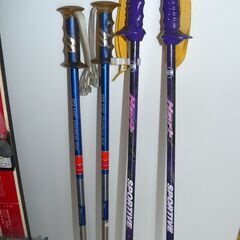 無料配達します🚚スキー板💖ストック💖まとめて💖の画像