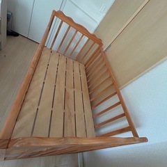 ベビーベッドの画像