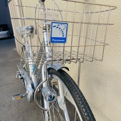 26インチ オートライト、6段変速、前後ともパンクに強い、すごく固いアンチパンクタイヤがついてる中古自転車です。防犯登録も込みの料金なので、購入後手間なくそのまま乗れますの画像