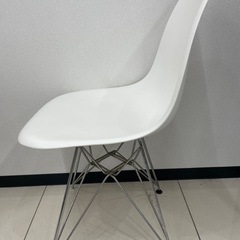 【トレファク足立扇店】シェルサイドチェアの画像