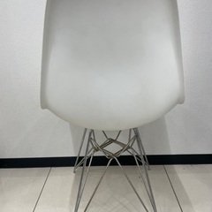 【トレファク足立扇店】シェルサイドチェアの画像