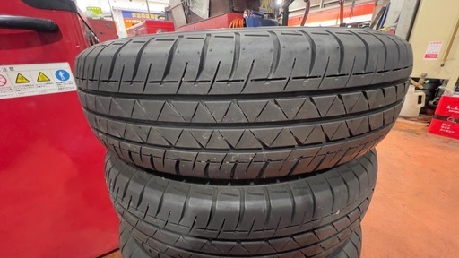 タイヤ4本セット(ほぼ新品-195/80R15)