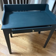 【IKEAで4万ほどの製品】作業、学習机の画像