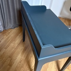【IKEAで4万ほどの製品】作業、学習机の画像