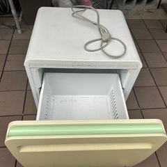 『無料』小型冷蔵庫の画像