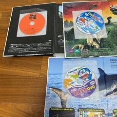 図鑑3つ 恐竜 危険生物の画像