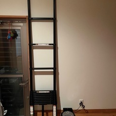 折りたたみ脚立🪜の画像