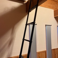 折りたたみ脚立🪜の画像