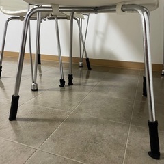 ホワイト 美品 机  テーブル ダイニングテーブル イス セット  ランチョンマットの画像