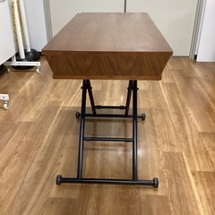 昇降テーブル【町田市再生家具】252411の画像