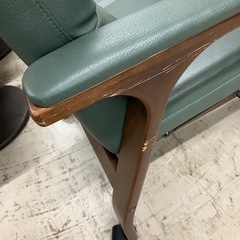 2511-465 冨士ファニチア（株） キャスター付き リクライニングチェア グリーン キズ有り 中古の画像