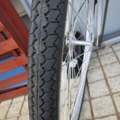 26インチ自転車　前輪後輪のタイヤ新品に交換しました。鍵はリンプルキーリング錠です。の画像