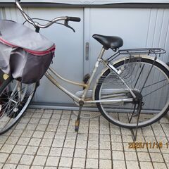 26インチ自転車　前輪後輪のタイヤ新品に交換しました。鍵はリンプルキーリング錠です。の画像