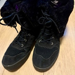 ニューバランス　スニーカーボアブーツ23cmの画像