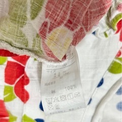 90USED 赤いお花の甚平の画像