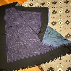 イヴ・サンローランペイズリー柄 ネイビー ブラック マルチカバーの画像