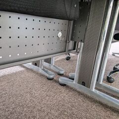 okamura オフィスデスク デスク 奥行75cm 長さ180cm 高さ70cm の画像