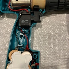 ドライバードリル　SHINKO バッテリー要交換　AC DC マルチアダプター付きの画像