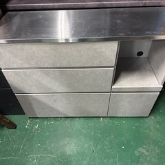 定価55000円の品！！ステンレス天板キッチンカウンターの画像