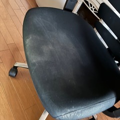無料で差し上げます｜オフィスチェア（ヘッドレスト付き）の画像