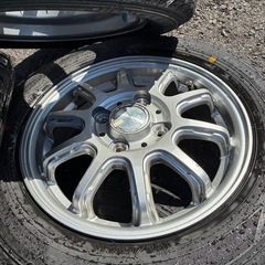 スタットレス(スタッドレス)タイヤ4本の画像