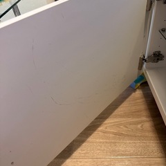 IKEA イケア ガラステレビボードの画像