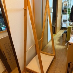 ハンガーラックの画像