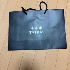 ハイブランド 紙袋の画像