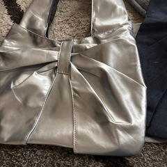 ビッグリボン ショルダー シルバーの画像