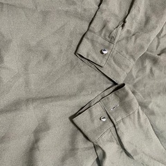 レディースL カーキ 長袖 トップスの画像