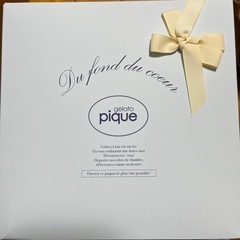 【新品未使用】ギフトボックスGELATO PIQUE 犬猫イラスト グラスセットの画像