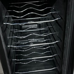 《ワケあり要確認》ワインセラー　6本収納OK　容量22L　の画像