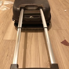 旅行カバンピンクの画像