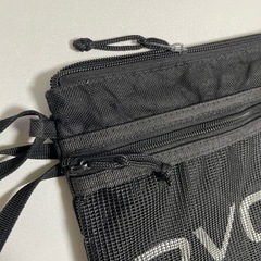RVCA サコッシュの画像