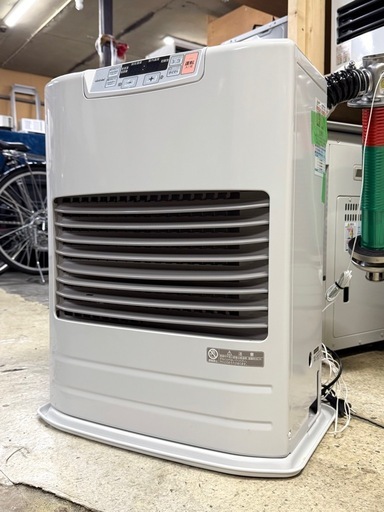 札幌市内配送可 燃焼確認済み 美品 24年製 トヨトミ FF式温風石油ストーブ FF-V4524 木造12畳/コンクリート16畳