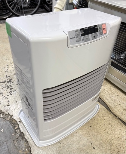 札幌市内配送可 燃焼確認済み 美品 24年製 トヨトミ FFストーブ FF式温風石油ストーブ FF-V4524 木造12畳/コンクリー